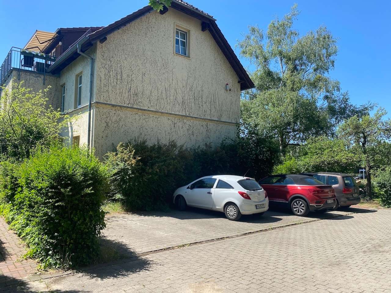 Parkplätze am Haus